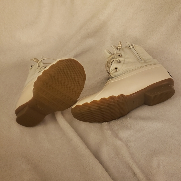 Girls Sperry Topsider Boots size 2M - Picture 4 of 5